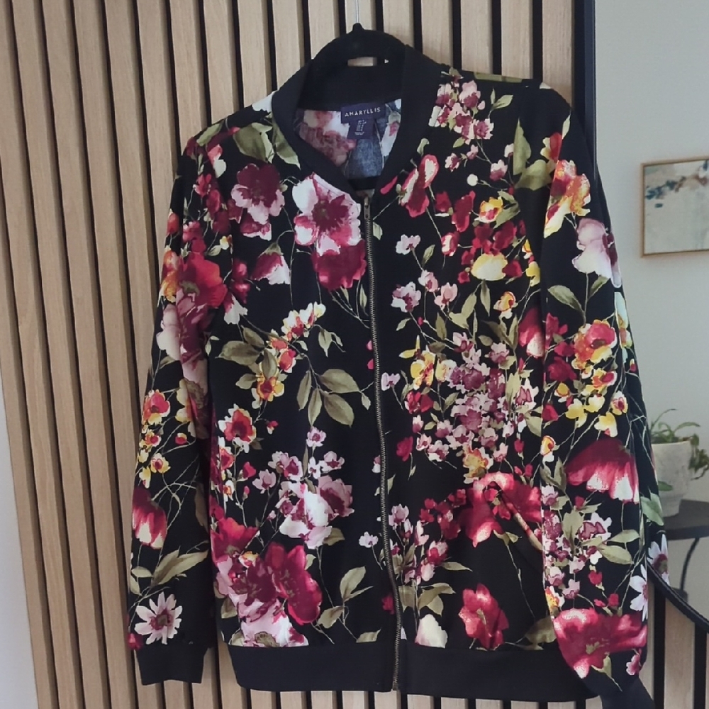 Amaryllis Floral Black Bomber Jacket - Small